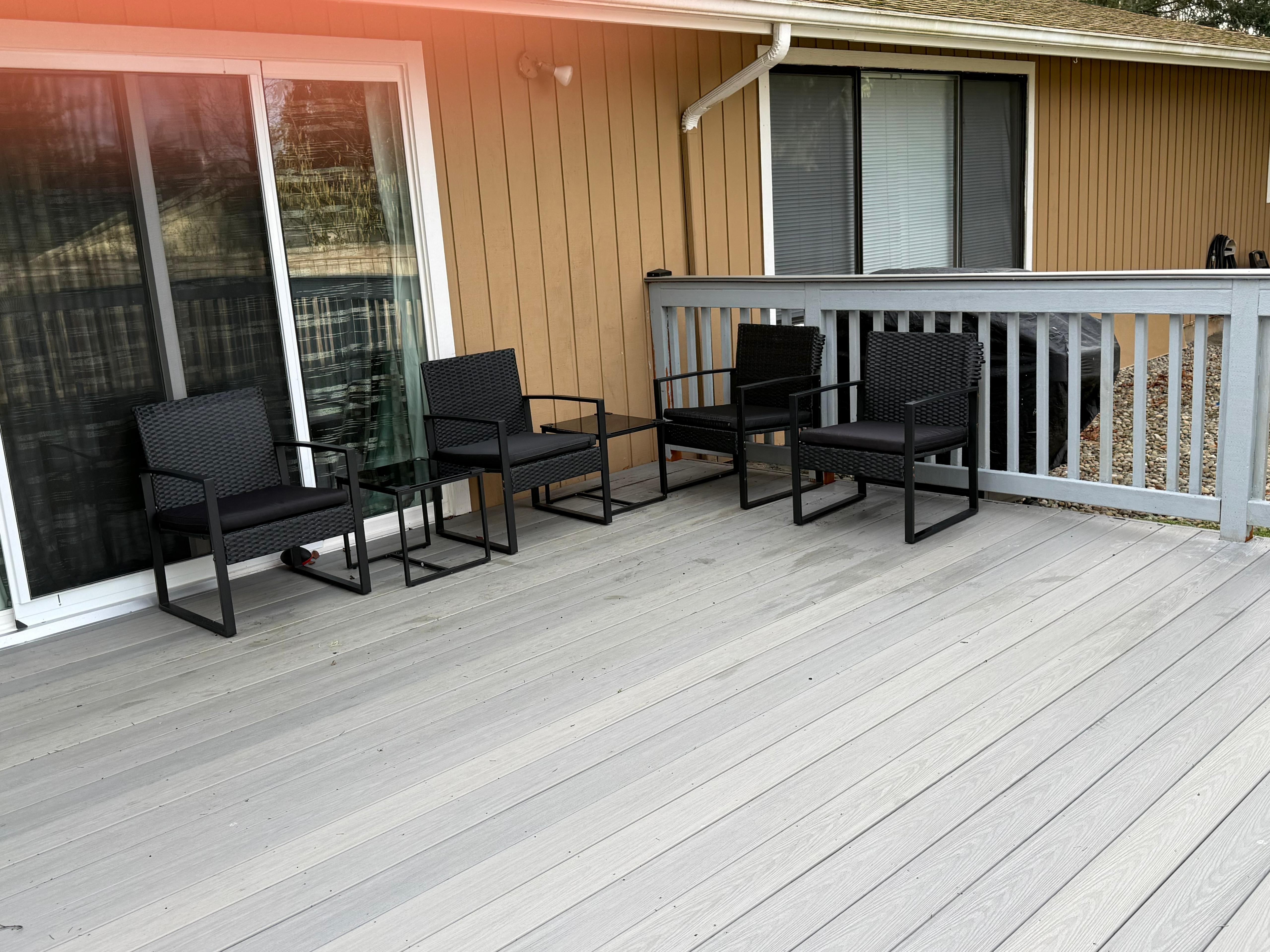 Outdoor Lounge Deck